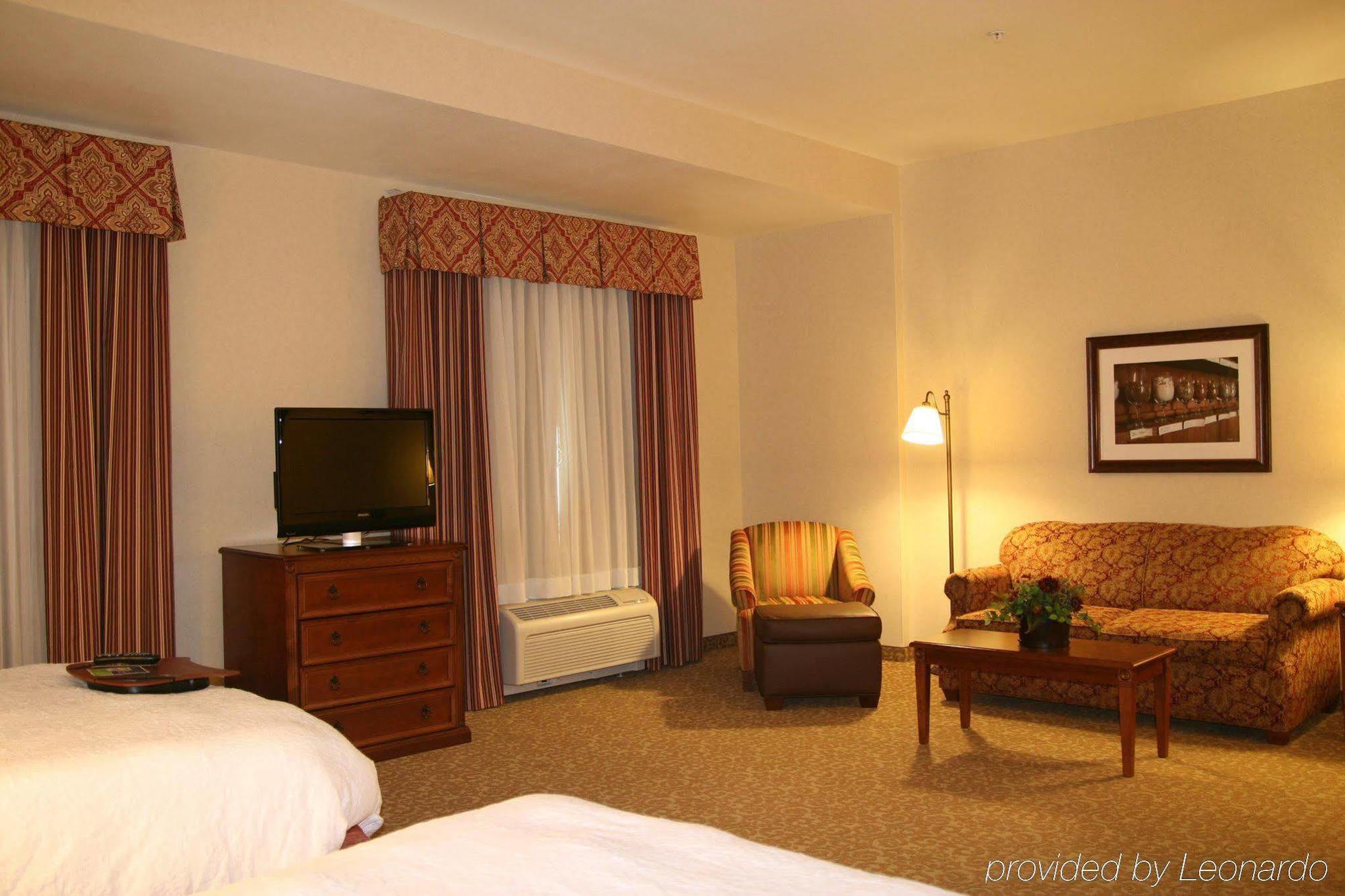 洛迪汉普顿酒店及套房 客房 照片